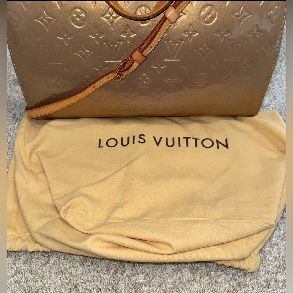Louis Vuitton Brea GM Vernis Poudre - Picture 14 of 16